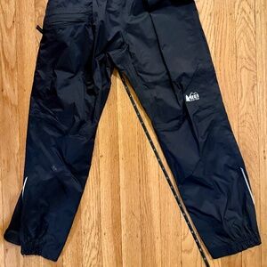 REI kids sz 8 rain pants